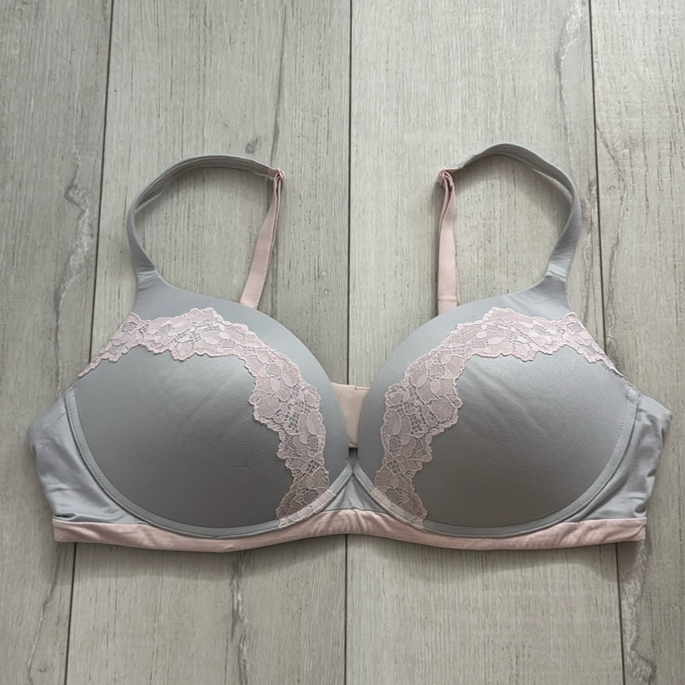 Victoria’s Secret Body by Victoria No wire Bra